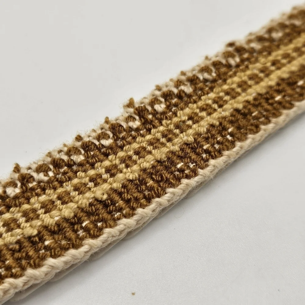 VINTAGE White Plastic Fish Scale Stretch Belt Gold Tone Flower Buckle 31-41